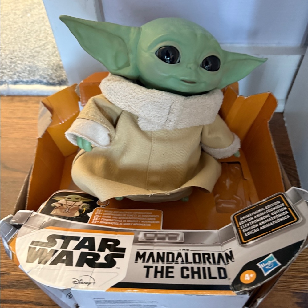 Star Wars The Mandalorian The Child Talking Toy